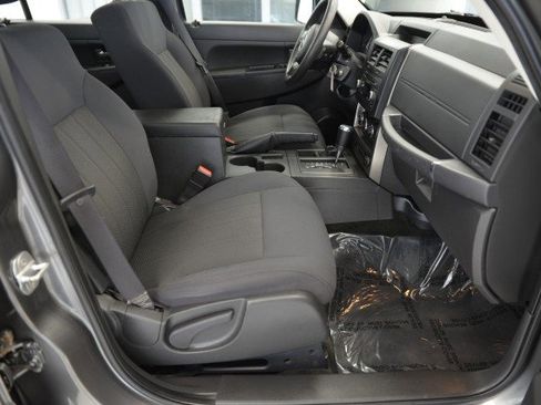 Used 2012 Jeep Liberty Sport image 14