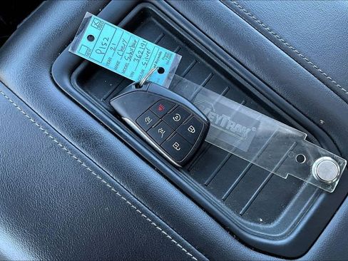 Used 2021 Chevrolet Suburban Z71 w/ Max Trailering Package image 7