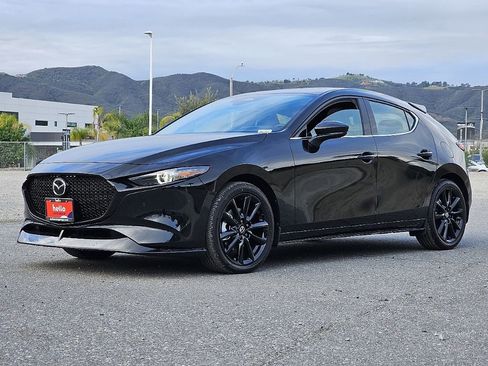 New 2026 MAZDA MAZDA3 Hatchback w/Premium Plus Pkg image 6
