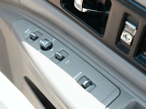 Used 1996 Chevrolet Impala SS image 27