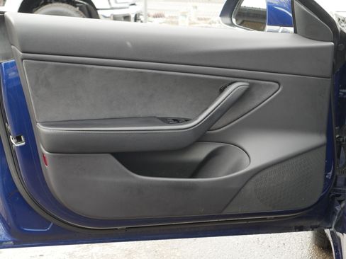 Used 2019 Tesla Model 3 Standard Range image 25