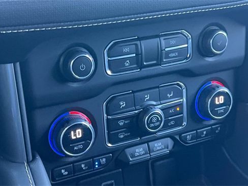 Used 2023 Chevrolet Tahoe Premier image 28