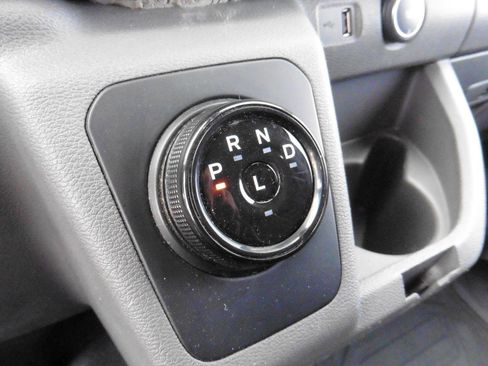 Used 2019 Ford Transit 250 130 Low Roof RWD image 10