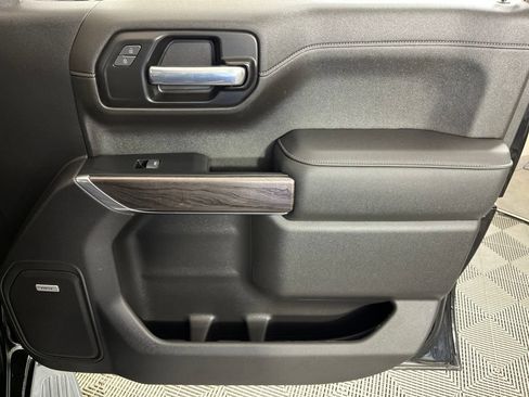 Used 2022 Chevrolet Silverado 1500 LTZ w/ LTZ Premium Package AWD/4WD image 23
