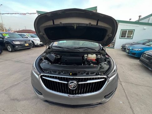 Used 2018 Buick Enclave Essence AWD/4WD image 23