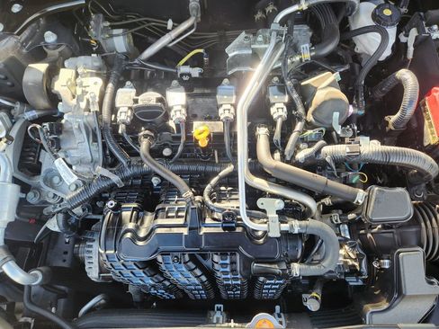 Used 2024 Nissan Altima 2.5 SV image 31