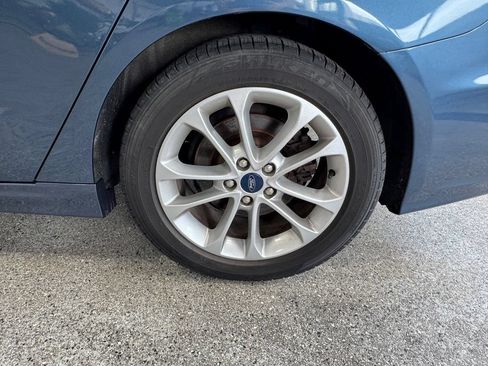 Used 2019 Ford Fusion SE FWD image 26