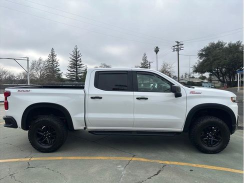 Used 2019 Chevrolet Silverado 1500 LT Trail Boss image 8