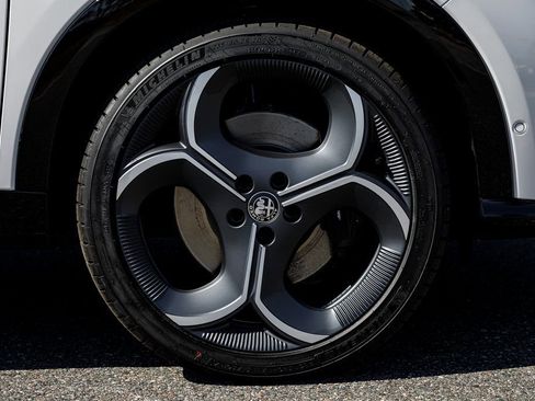 New 2026 Alfa Romeo Tonale w/ Active Assist Package image 24