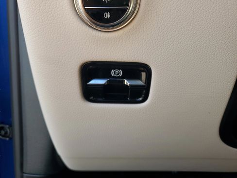 Certified 2026 Mercedes-Benz GLC 300 image 36