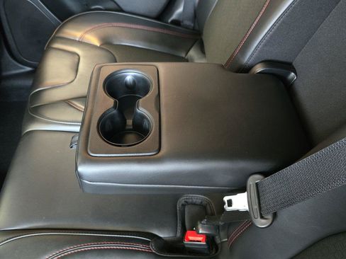 Used 2021 Jeep Cherokee Trailhawk w/ Sun, Sound & Nav Group AWD/4WD image 19
