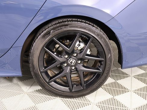 Used 2025 Honda Civic Sport image 17