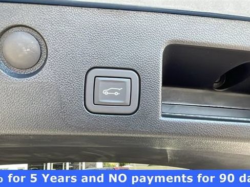 New 2026 Chevrolet Equinox LT w/ Convenience Package II FWD image 32