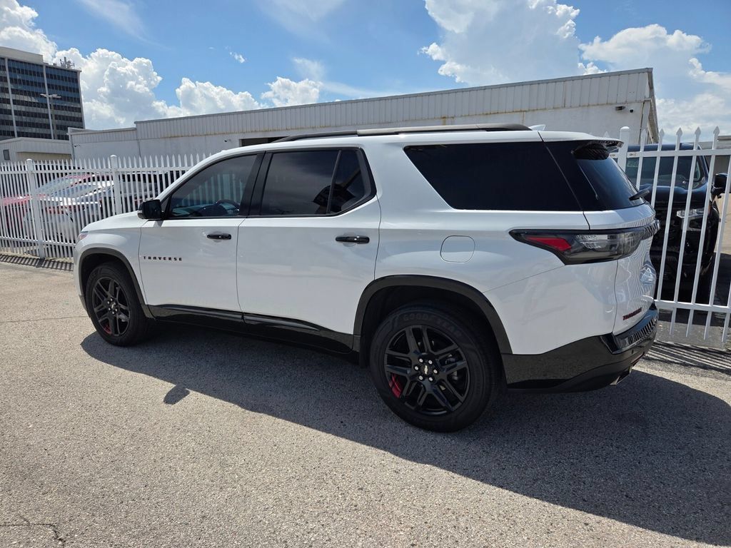 Used 2020 Chevrolet Traverse Premier w/ Redline Edition FWD image 5