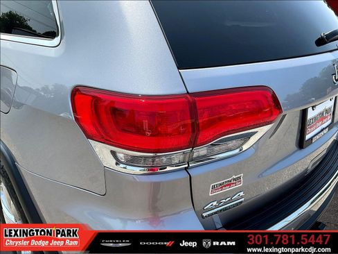 Used 2015 Jeep Grand Cherokee Limited AWD/4WD image 22