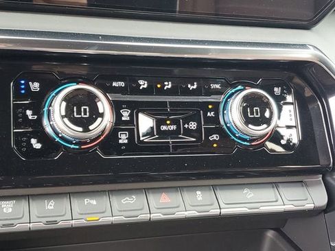 New 2026 GMC Sierra 3500 Denali Ultimate AWD/4WD image 24