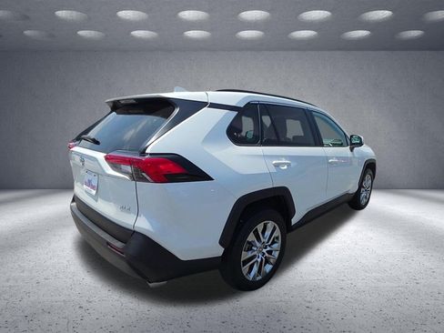 Used 2023 Toyota RAV4 XLE Premium FWD image 7