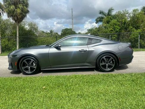Used 2025 Ford Mustang Premium RWD image 7