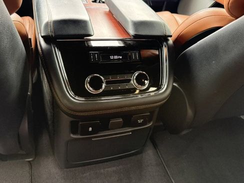 Used 2021 Lincoln Navigator Reserve w/ Luxury Package image 13