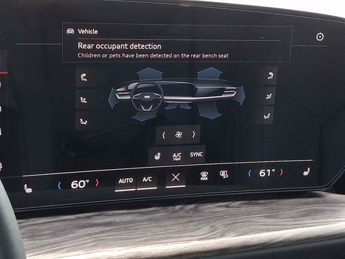 Used 2025 Audi Q5 Premium AWD/4WD image 16