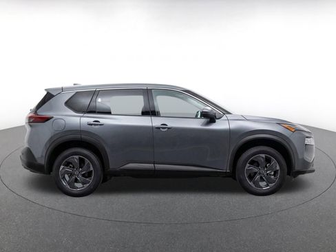 Used 2025 Nissan Rogue SV FWD image 10