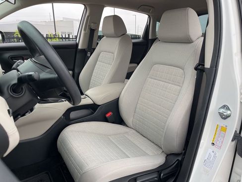 Used 2023 Honda HR-V LX image 23