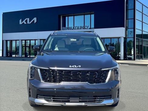New 2026 Kia Sorento S image 2