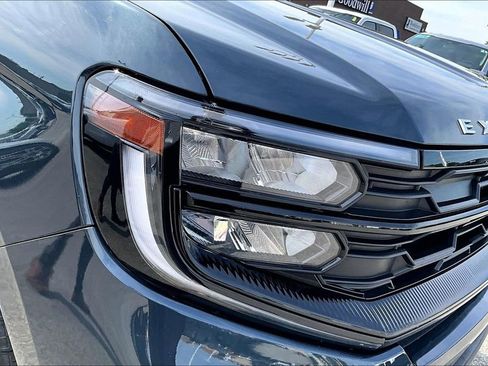 Certified 2025 Ford Expedition Active AWD/4WD image 29