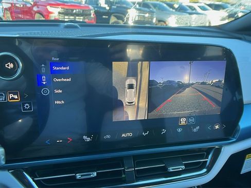 New 2026 Chevrolet Equinox EV LT image 24