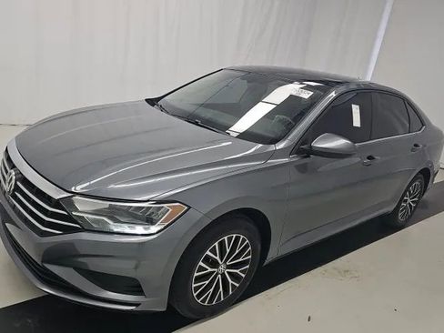 Used 2021 Volkswagen Jetta R-Line FWD image 1