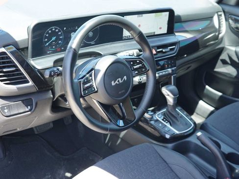 Used 2024 Kia Seltos X-Line AWD/4WD image 8
