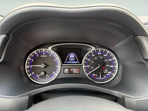 Used 2019 INFINITI QX60 Luxe w/ Essential Package image 25