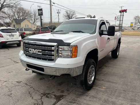 Used 2013 GMC Sierra 2500 W/T w/ Snow Plow Prep Package AWD/4WD image 4