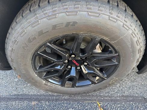 New 2026 GMC Sierra 1500 Elevation w/ Elevation Premium Package image 5