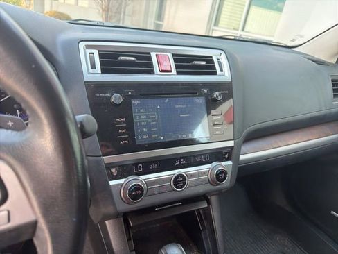 Used 2015 Subaru Outback 3.6R Limited image 4