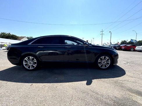 Used 2015 Lincoln MKZ image 10