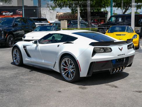 Used 2019 Chevrolet Corvette Z06 RWD image 7