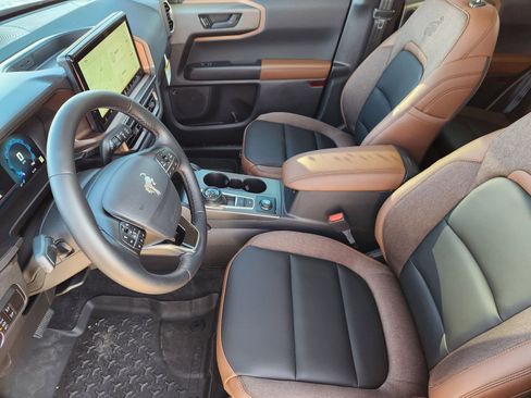 New 2025 Ford Bronco Sport Outer Banks w/ Outer Banks Tech Package+ AWD/4WD image 13