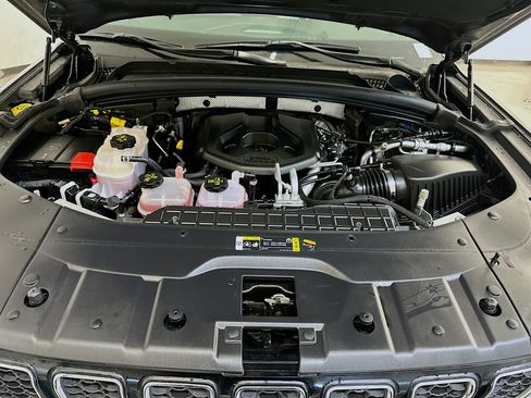 Used 2022 Jeep Grand Cherokee Overland image 36