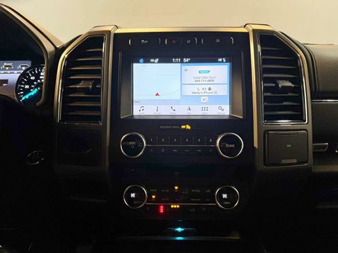 Used 2018 Ford Expedition Max XLT w/ Equipment Group 202A RWD image 15
