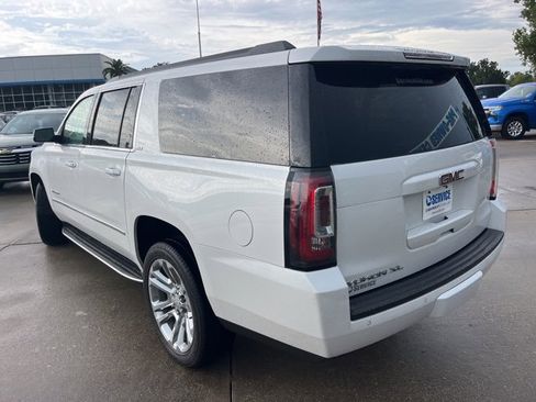 Used 2020 GMC Yukon XL SLT w/ Premium Edition image 5