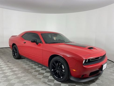 Used 2022 Dodge Challenger GT image 3