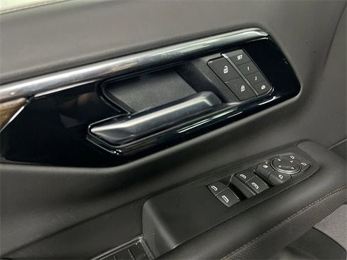 Certified 2025 Chevrolet Suburban High Country image 24