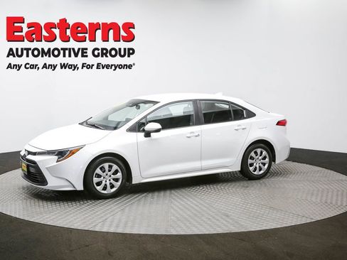 Used 2024 Toyota Corolla LE image 57