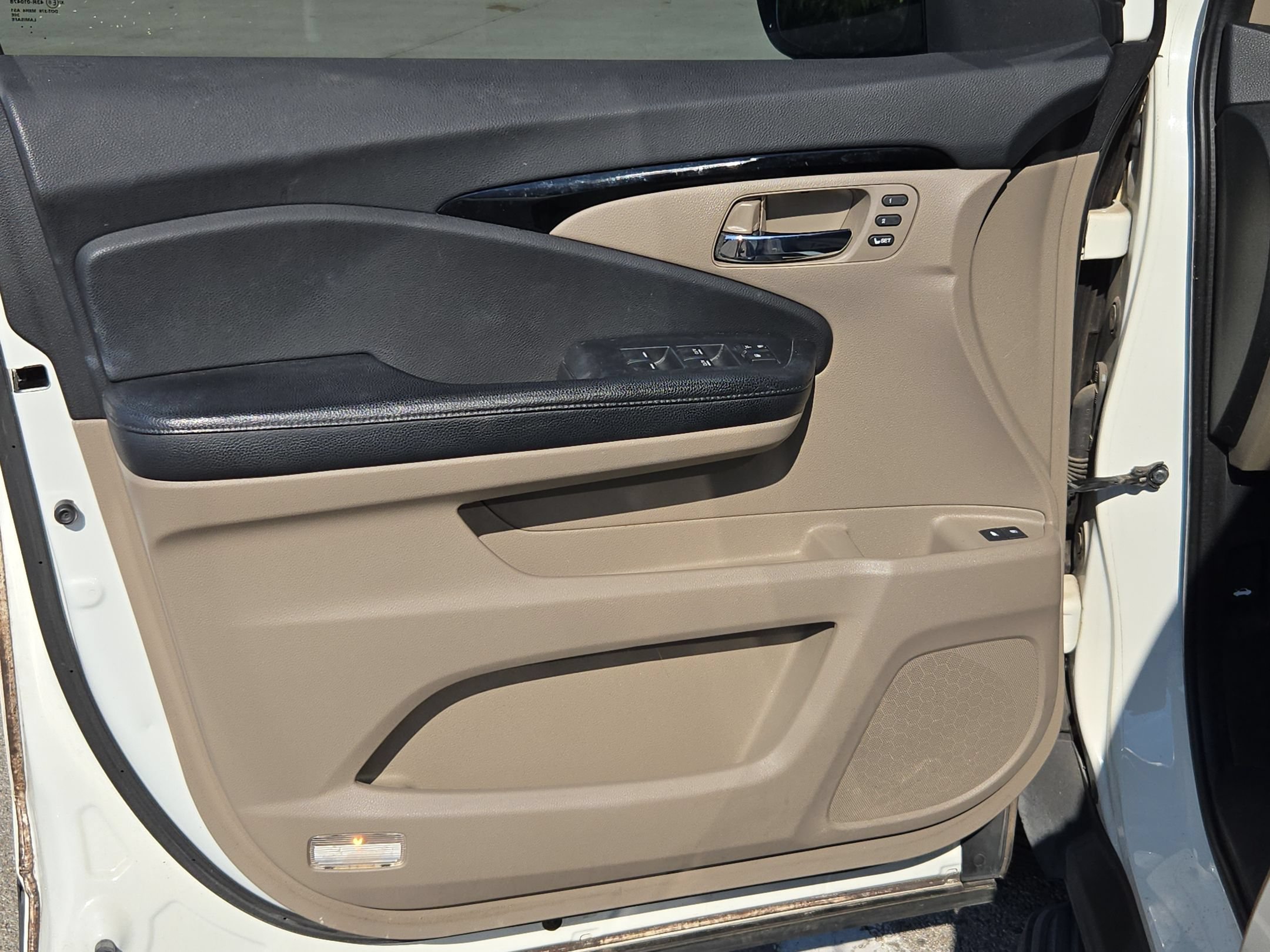 Used 2016 Honda Pilot Touring image 10