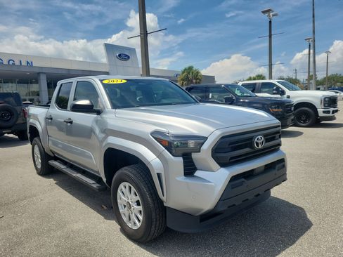 Used 2024 Toyota Tacoma SR w/ SR Upgrade Package RWD image 2