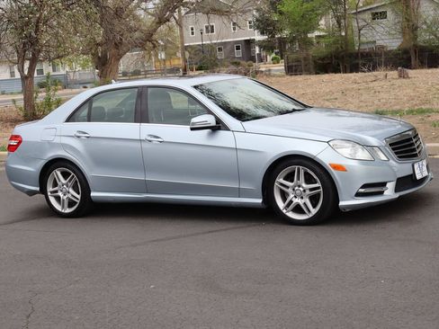 Used 2013 Mercedes-Benz E 350 4MATIC image 2
