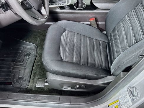 Used 2016 Ford Fusion SE FWD image 17