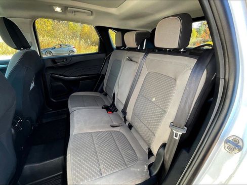 Used 2022 Ford Escape SE w/ SE Sport Appearance Package image 22