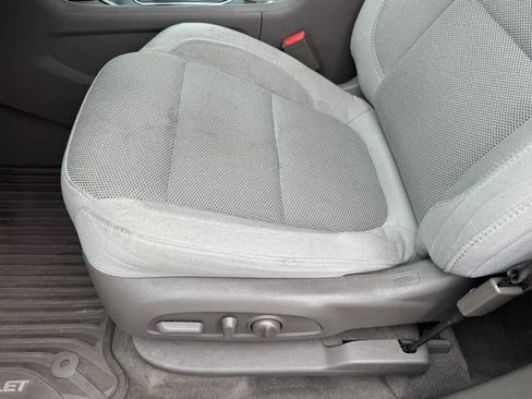 Used 2019 Chevrolet Traverse LT image 14